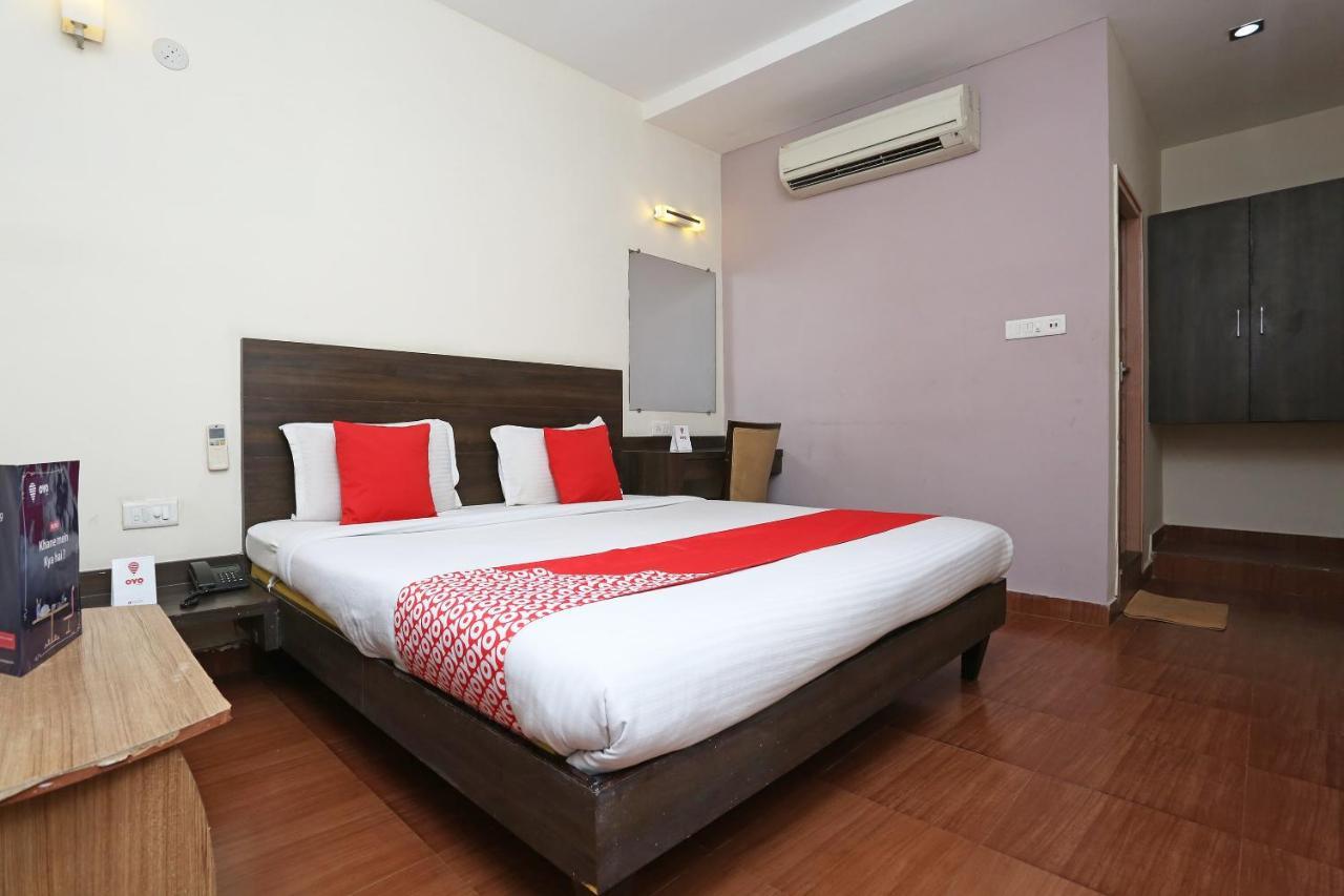 Oyo 4940 Hotel Sea Rock Rāipur Exterior foto
